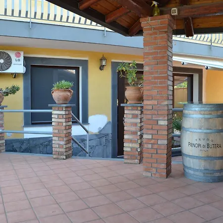 Casa Rudom *